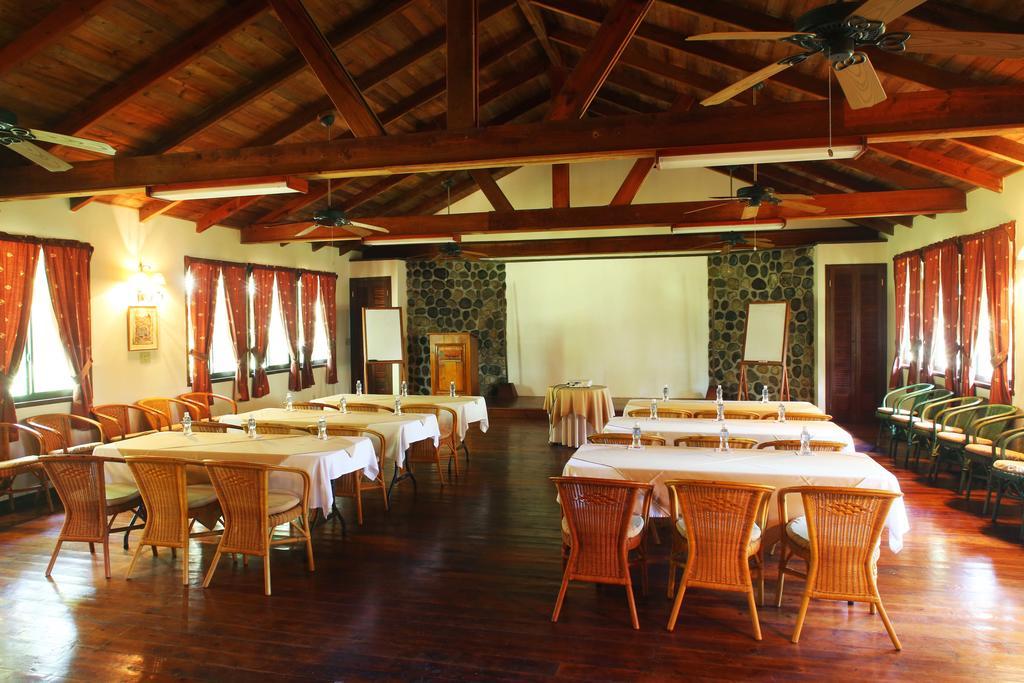 The Lodge & Spa At Pico Bonito El Pino Extérieur photo